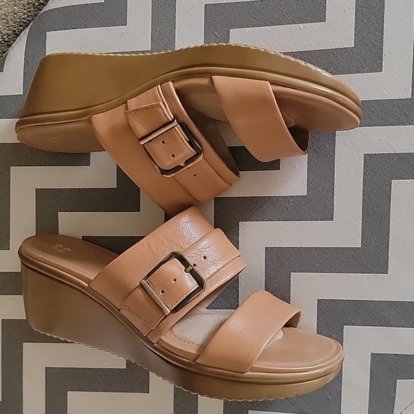Naturalizer nwot slip on wedge tan leather sandals 7.5 Aileen - Picture 4 of 7